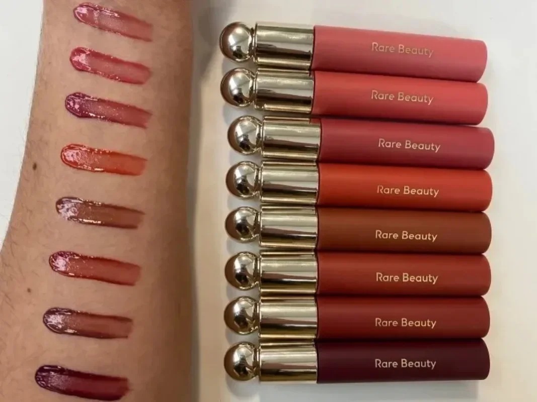 Rare Beauty Makeup Kit - Rare Beauty Nouveau Gloss à Lèvres