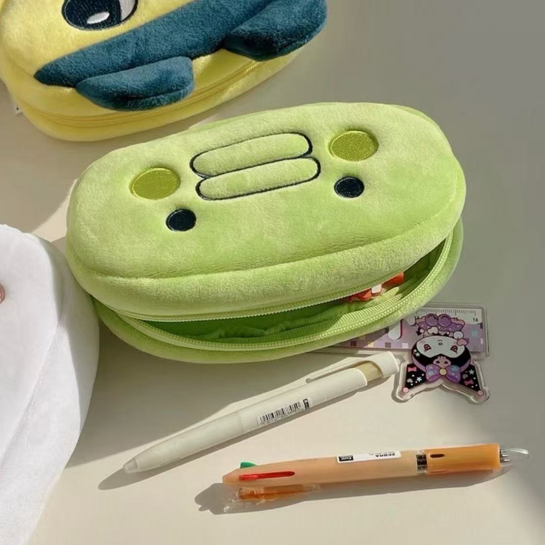Trousse à crayons en peluche T - Beauty Makeup Case avis et prix